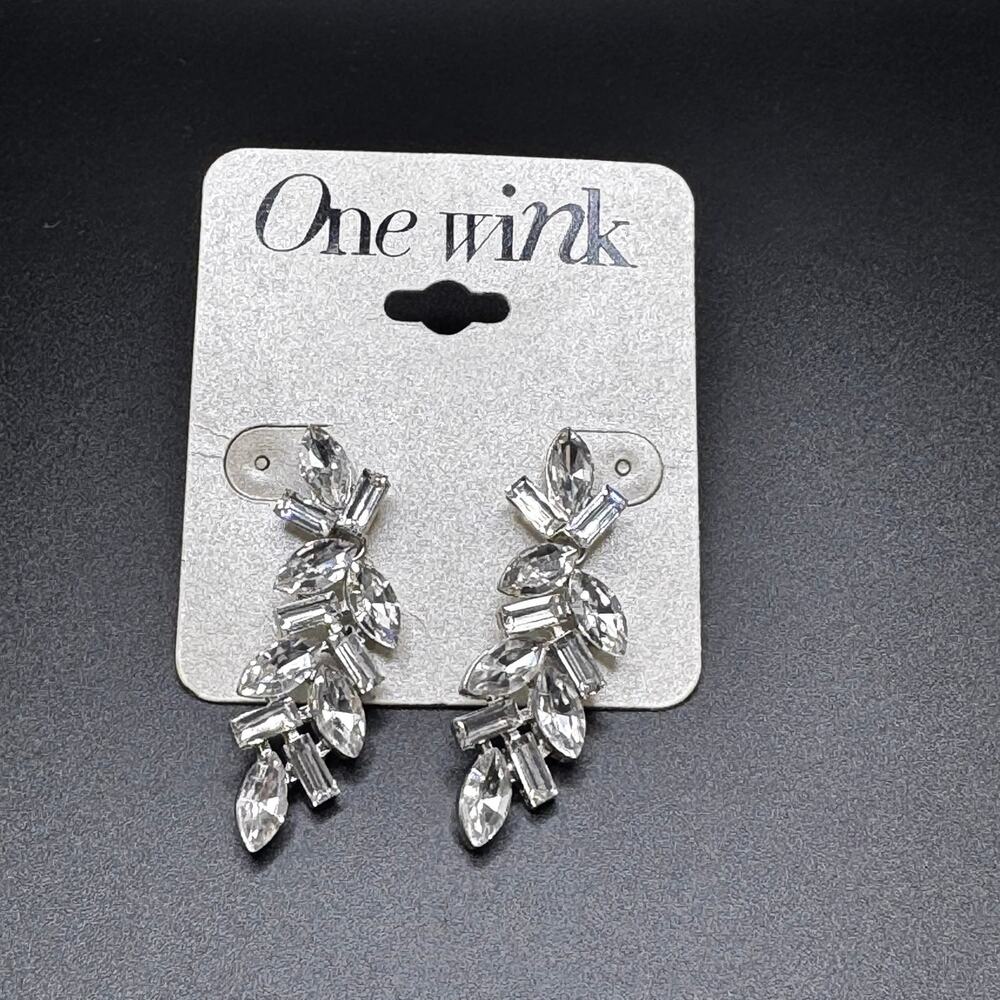NWT One Wink Silver Tone Rhinestone Earrings